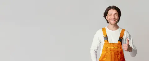 professionnel peintre souriant satisfait du service proshop